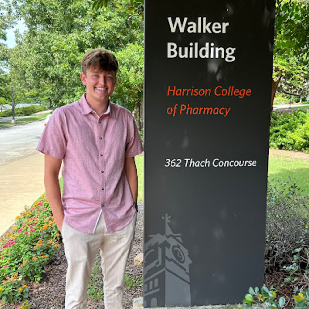 Meet your Posher, Cade